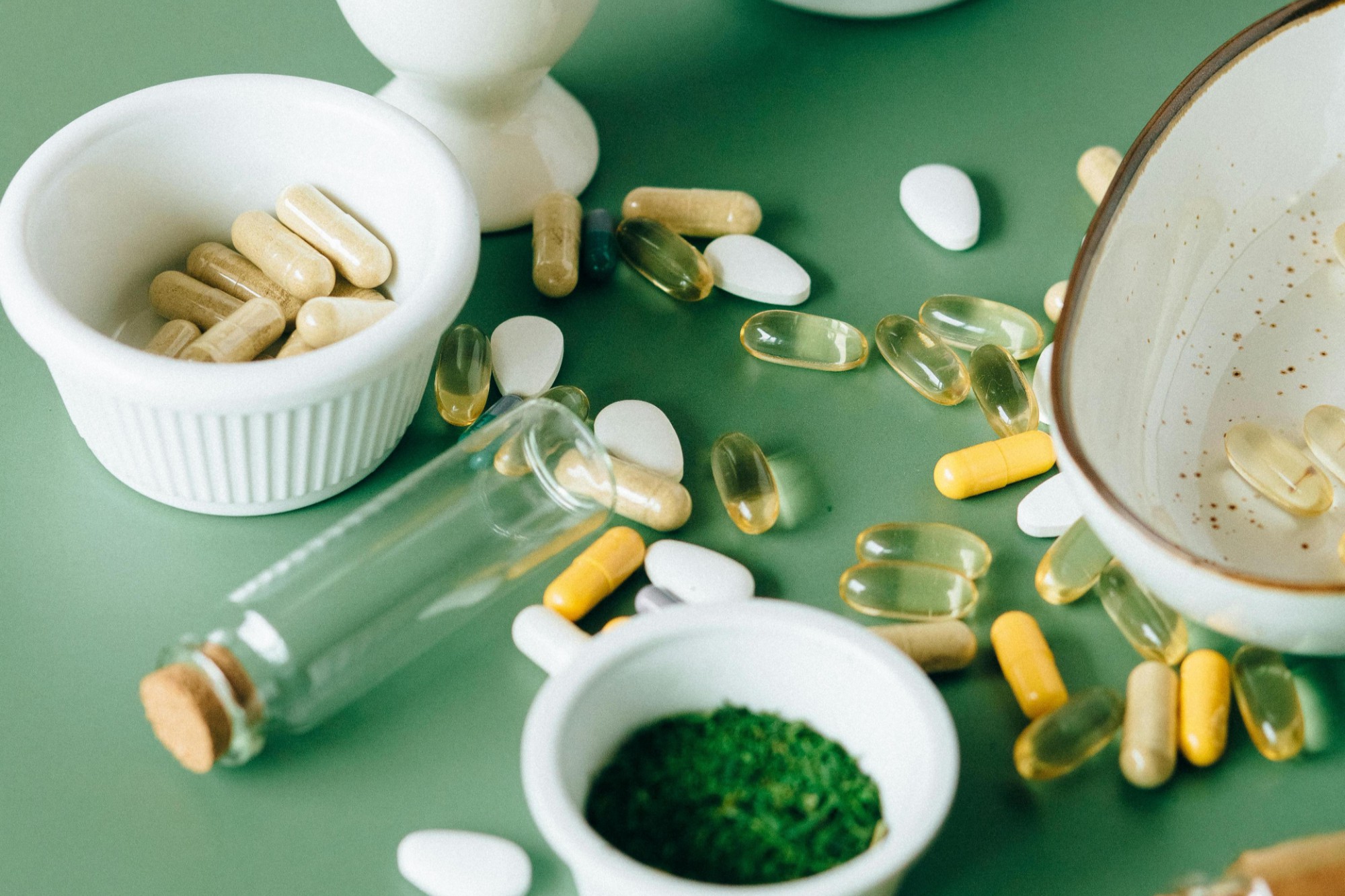 2025年超10家亏损药企并购求生，亚太药业9亿元易主，药企收并购大潮加速行业洗牌！