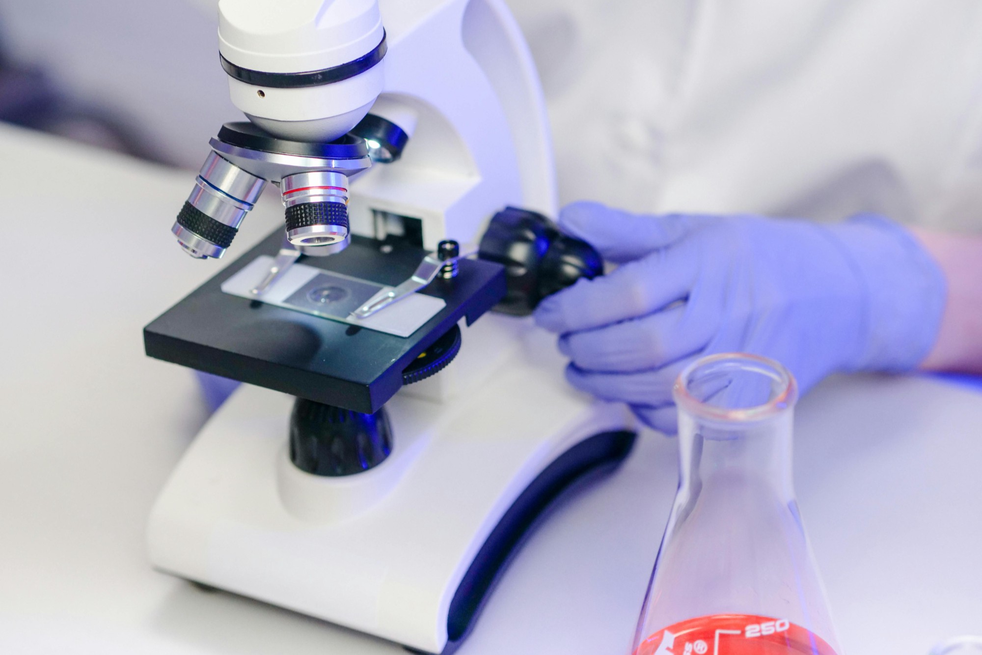 胰腺癌治疗新曙光：治疗性疫苗破局，个性化与通用型策略齐发力！