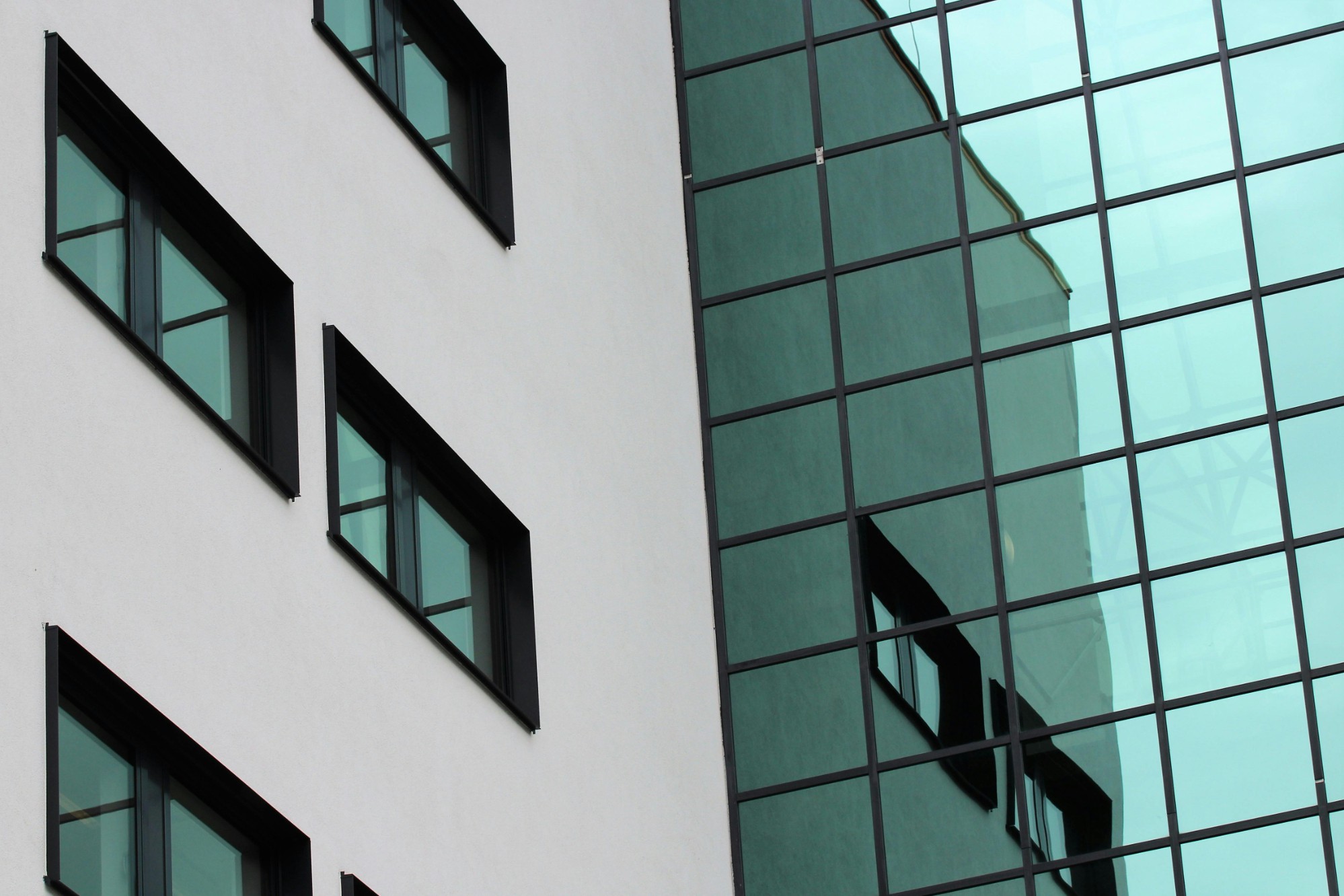 天士力前三季归母净利润增长16.88%！医药工业稳健，普佑克新适应症获批引领增长新篇