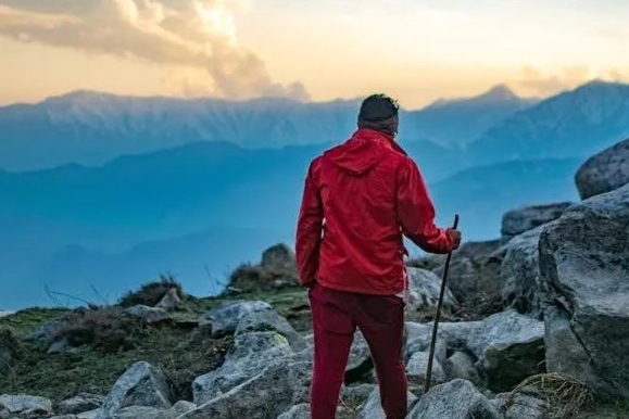 疫苗龙头！康希诺生物降薪34%