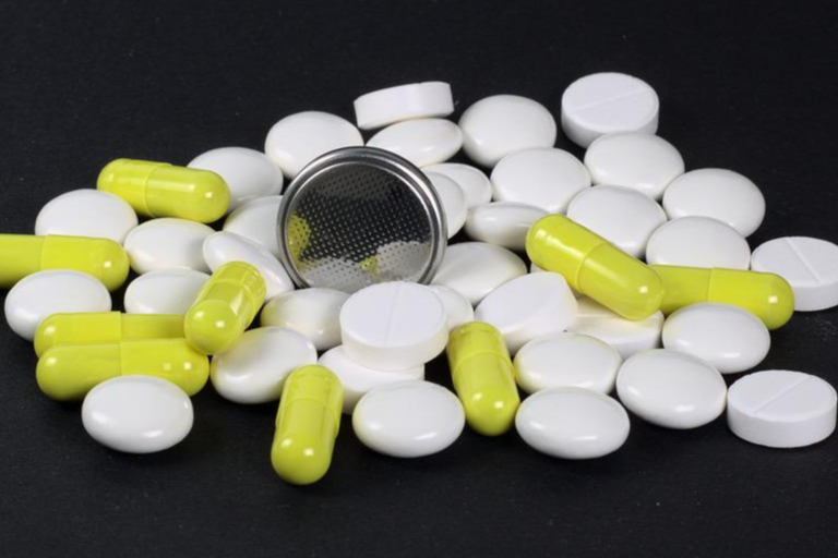 诺华全球大卖19亿！科伦药业冲刺国内首仿药，暴涨196%！