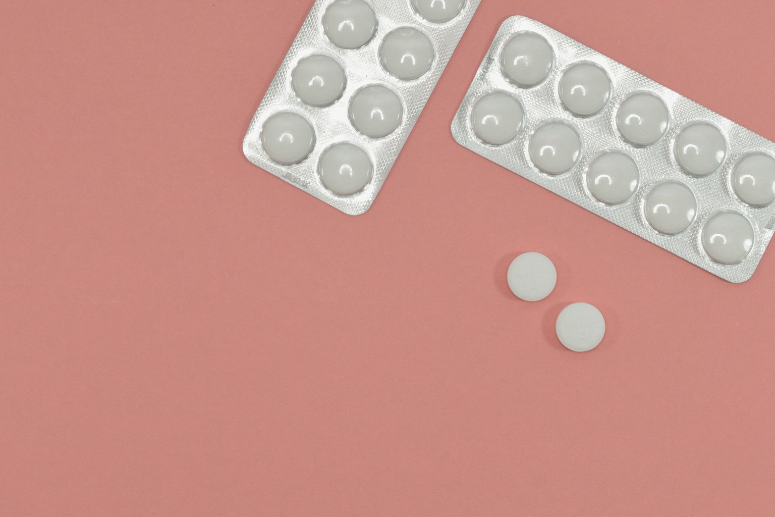 44款化药2.4类新药获批上市！360多家企业布局，恒瑞医药领跑！