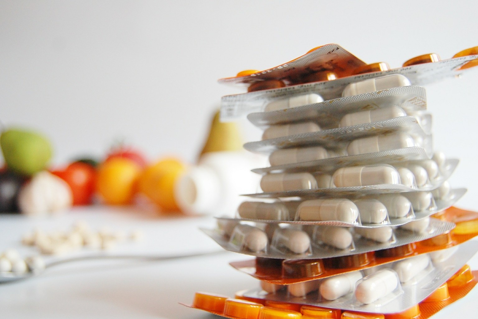 9家药企独家品种上榜TOP50，2023H1阿斯利康、恒瑞等守住前三！