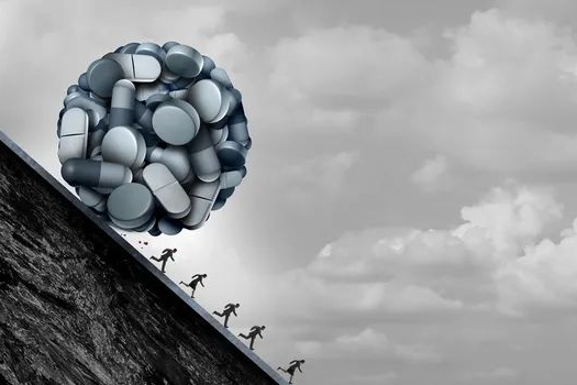 强生和百时美施贵宝竞相扩大CAR-T生产