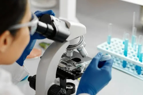 江苏联环药业：醋酸阿比特龙片获批上市并视同过评