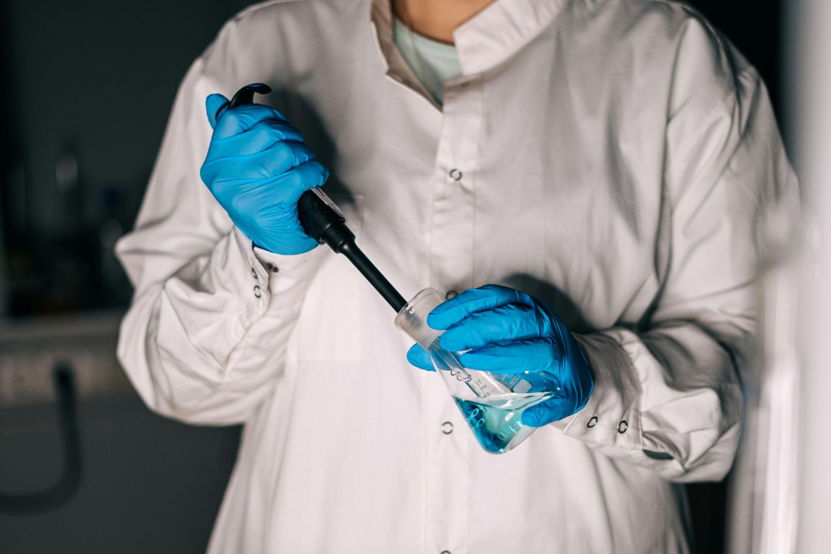 国内21家药企布局，IL-17A单抗赛道竞争激烈！荃信生物QX002N治疗强直性脊柱炎III期临床大捷