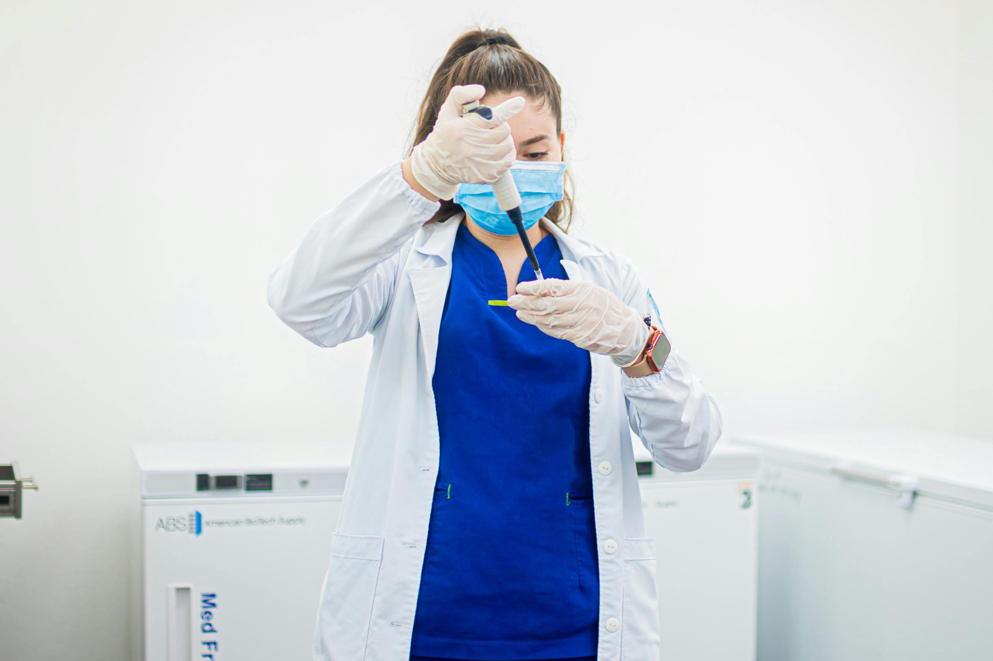 乐普生物全球首创EGFR ADC药物临床试验数据亮眼，MRG003上市申请获NMPA优先受理