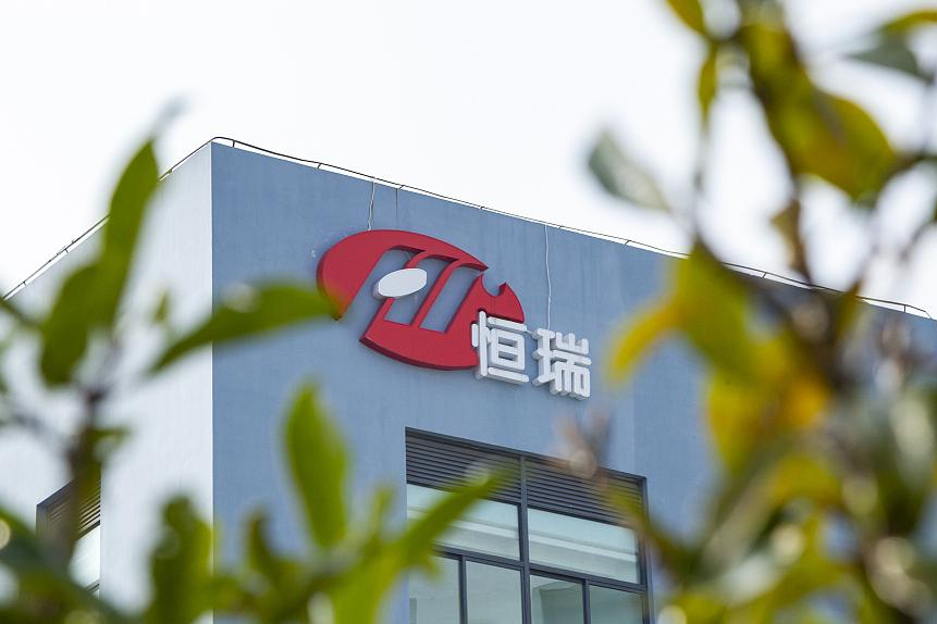 恒瑞医药2025年Q1营收净利双增，6项新药获批+两笔重磅授权引爆创新药市场