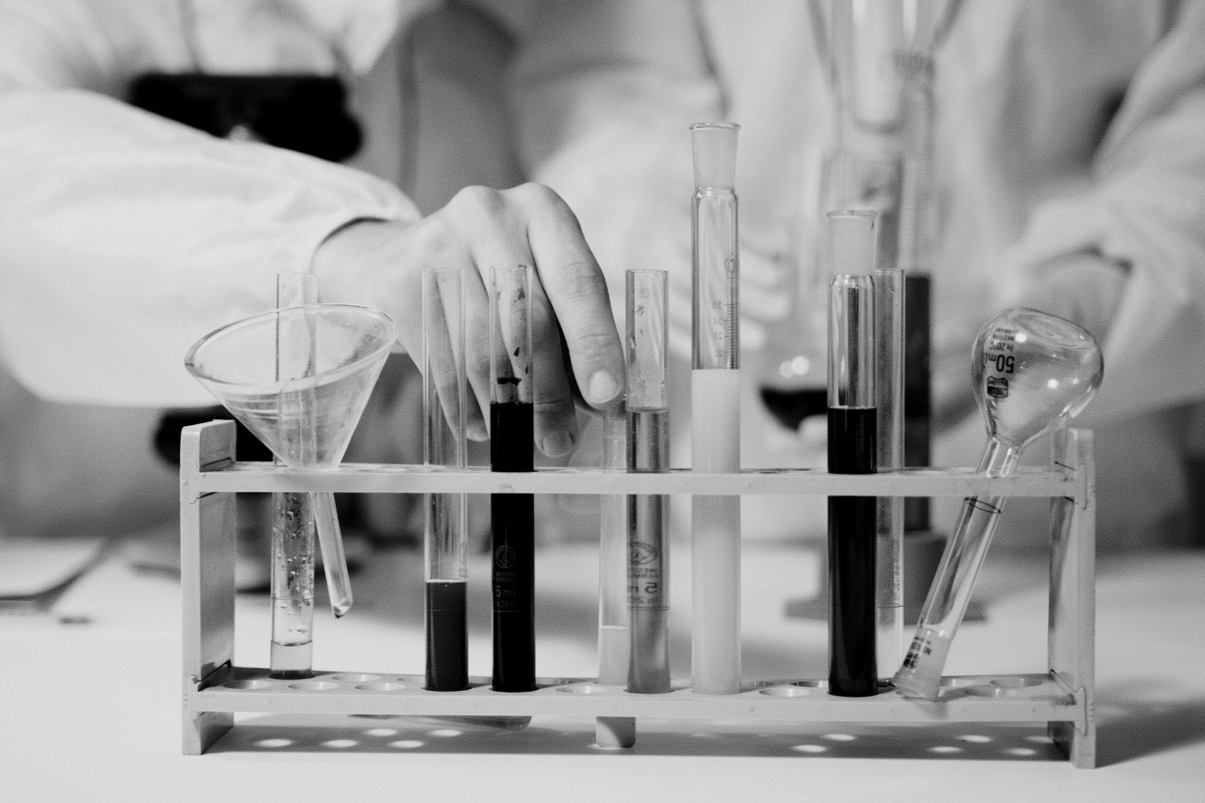 中欧美药典药用辅料微生物标准差异分析及中国优化路径