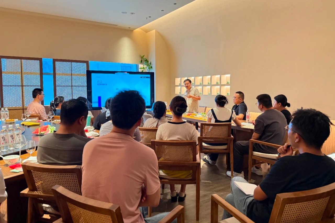 摩熵数科茶话会：以协作破局，以管理赋能，共启高质量发展新篇