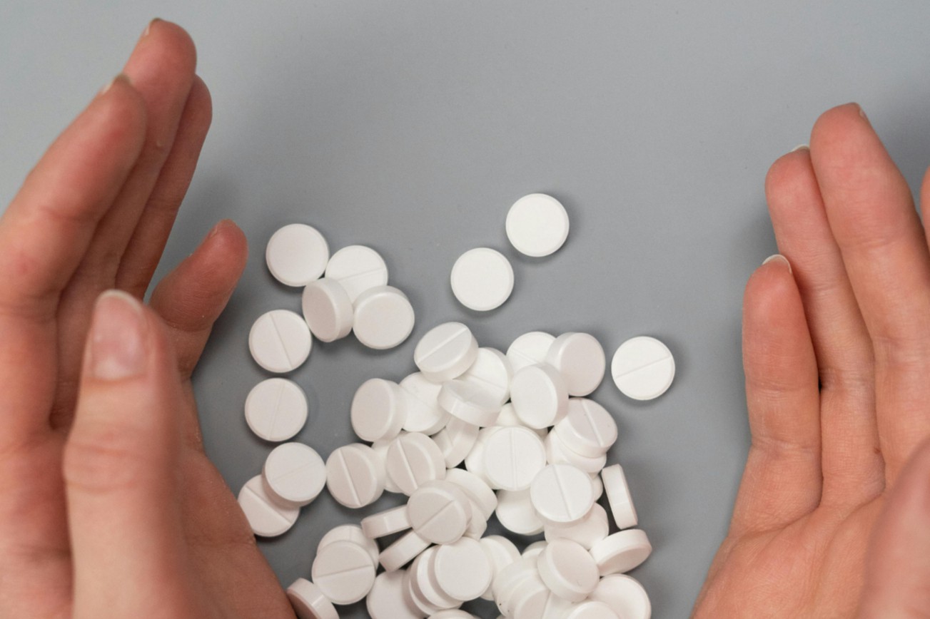 正大天晴艾拉戈克钠片国内首仿申请获受理，或将填补国内女性镇痛药市场空白！