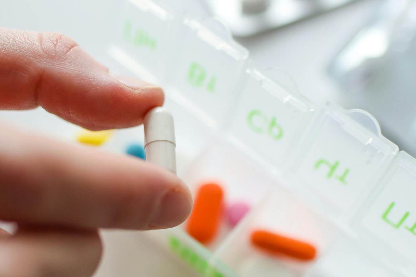 全球首款干燥综合征药泰它西普上市，荣昌生物股价年涨628%创历史新高！