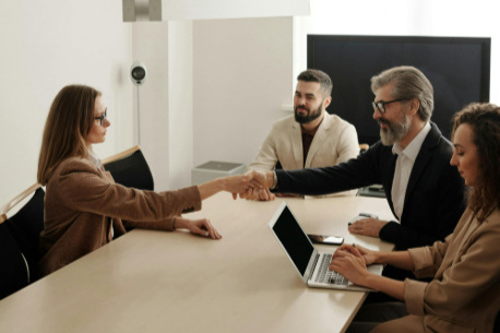 全球CDMO新变局：富士胶片“跨界突围”，80亿美元订单挑战药明、三星霸主地位