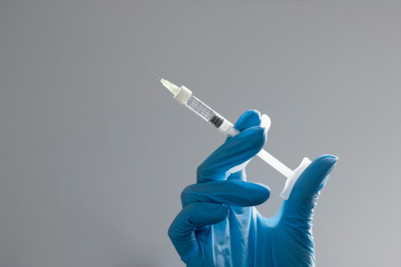 2025年注射剂风云：独家注射剂暴涨92.26%！13款新品跻身千亿赛道，齐鲁制药领跑国内药企