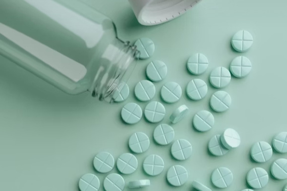 艾伯维乌帕替尼缓释片新适应症获受理，优先审评开启白癜风治疗新篇！