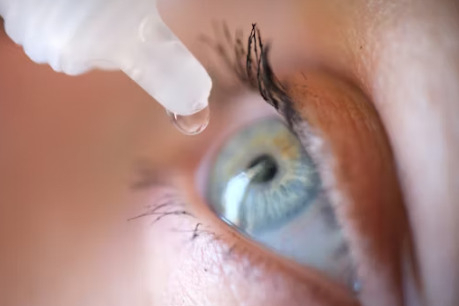 远大医药引进的全球首创眼科创新药GPN01768获批上市，攻克蠕形螨睑缘炎难题