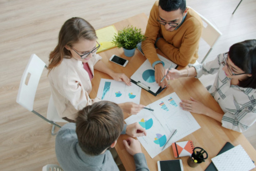 2026年中国实体瘤治疗领域典型企业案例分析：恒瑞、百济、复宏汉霖领跑