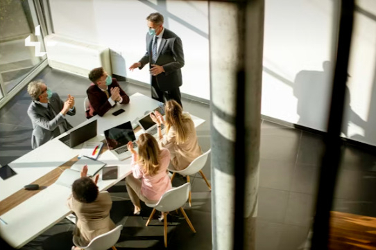 2025年全球Top20药企业绩深度洞察：强生冲刺千亿营收，礼来引爆代谢革命，并购潮涌向CNS与自免