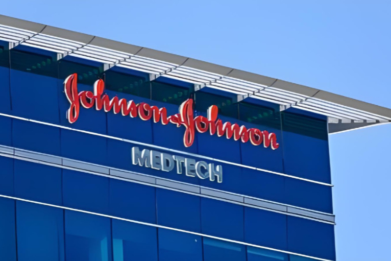 强生2026年战略解码：跨越Stelara专利悬崖，AI+量子计算驱动千亿营收新帝国